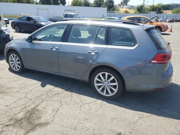 3VWC17AU6GM515867 2016 VOLKSWAGEN GOLF - Image 2