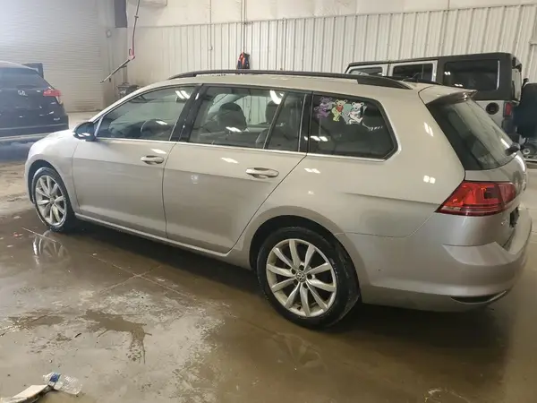 3VWC17AU6HM504711 2017 VOLKSWAGEN GOLF - Image 2