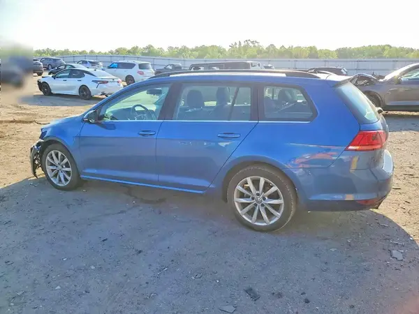 3VWC17AU6HM538454 2017 VOLKSWAGEN GOLF - Image 2