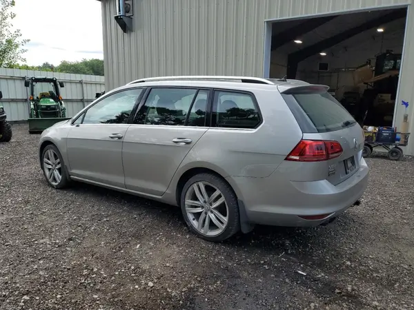 3VWC17AU7HM502840 2017 VOLKSWAGEN GOLF - Image 2