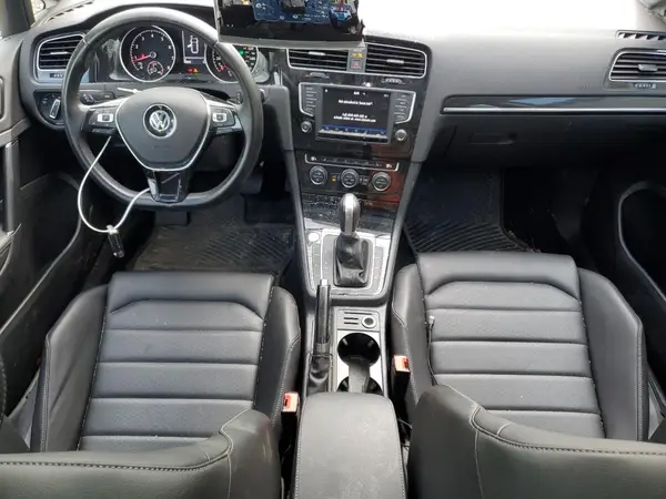 3VWC17AU7HM502840 2017 VOLKSWAGEN GOLF - Image 8