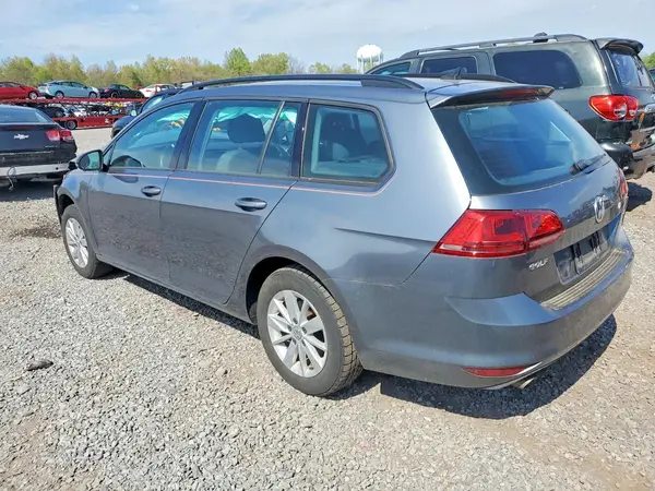 3VWC17AU7HM529200 2017 VOLKSWAGEN GOLF - Image 2