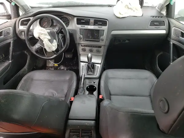 3VWC17AU8GM519211 2016 VOLKSWAGEN GOLF - Image 8