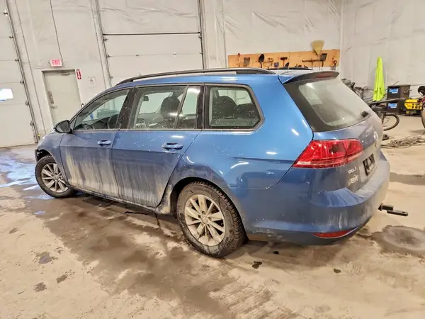 3VWC17AU8HM501633 2017 VOLKSWAGEN GOLF - Image 2