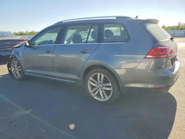 3VWC17AU8HM502409 2017 VOLKSWAGEN GOLF - Image 2