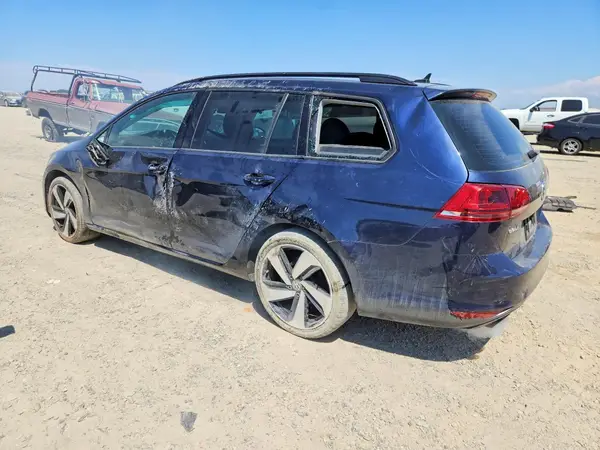3VWC17AU8HM505116 2017 VOLKSWAGEN GOLF - Image 2