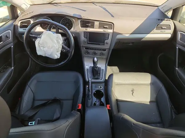 3VWC17AU8HM514219 2017 VOLKSWAGEN GOLF - Image 8