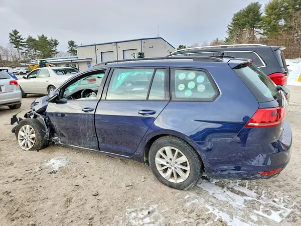 3VWC17AU8HM532977 2017 VOLKSWAGEN GOLF - Image 2