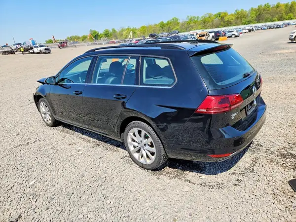3VWC17AU9HM507425 2017 VOLKSWAGEN GOLF - Image 2
