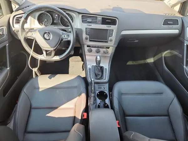 3VWC17AU9HM507425 2017 VOLKSWAGEN GOLF - Image 8
