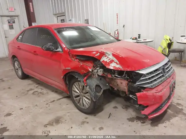 3VWC57BU0KM081005 2019 VOLKSWAGEN JETTA - Image 1