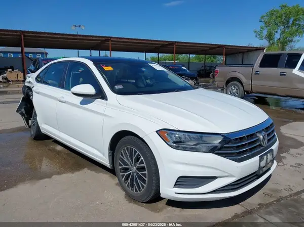 3VWC57BU0KM084096 2019 VOLKSWAGEN JETTA - Image 1