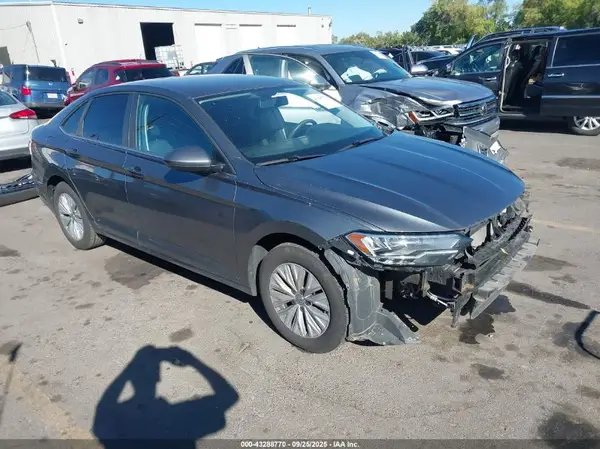 3VWC57BU0KM092103 2019 VOLKSWAGEN JETTA - Image 1