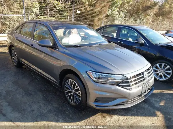 3VWC57BU0KM188426 2019 VOLKSWAGEN JETTA - Image 1