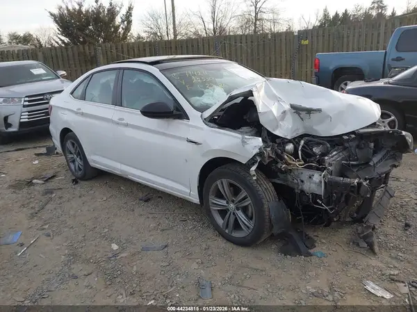 3VWC57BU0KM225300 2019 VOLKSWAGEN JETTA - Image 1