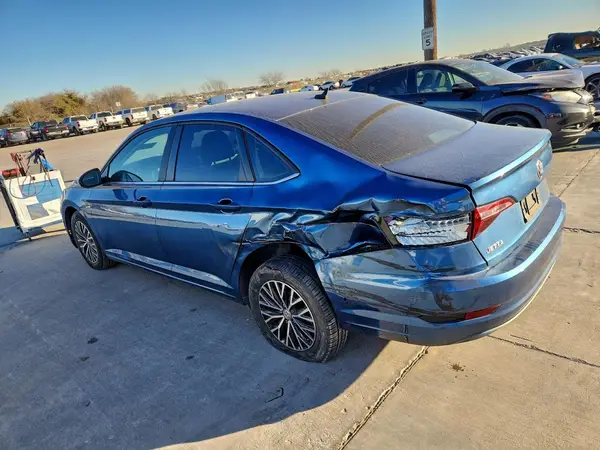 3VWC57BU0MM017517 2021 VOLKSWAGEN JETTA - Image 2