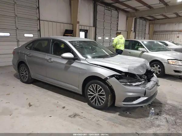 3VWC57BU0MM037685 2021 VOLKSWAGEN JETTA - Image 1