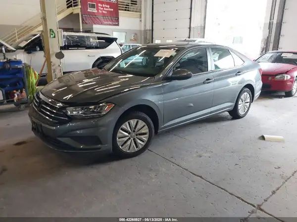 3VWC57BU1KM031360 2019 VOLKSWAGEN JETTA - Image 2