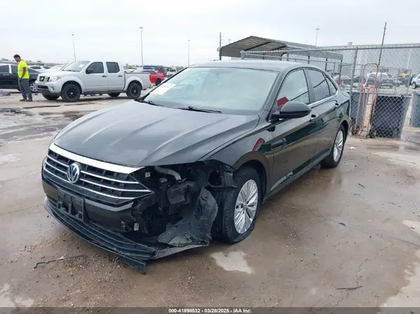 3VWC57BU1KM033688 2019 VOLKSWAGEN JETTA - Image 2