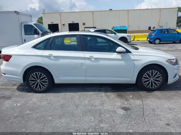 2019 VOLKSWAGEN JETTA auction photo 6