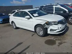 3VWC57BU1KM079182 2019 VOLKSWAGEN JETTA