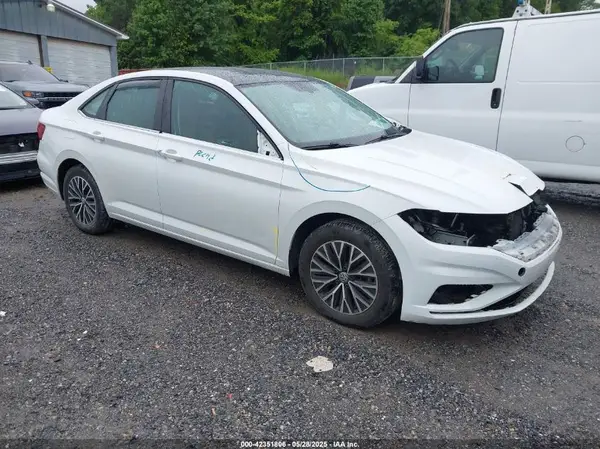 3VWC57BU1KM084270 2019 VOLKSWAGEN JETTA - Image 1