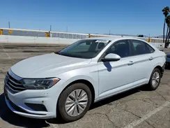 3VWC57BU1KM097973 2019 VOLKSWAGEN JETTA