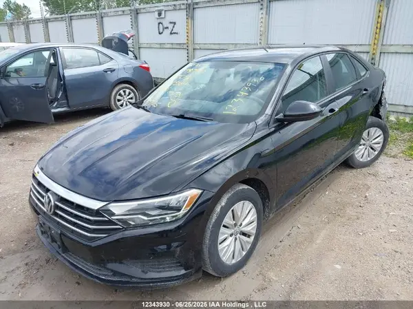 3VWC57BU1KM113184 2019 VOLKSWAGEN JETTA - Image 2