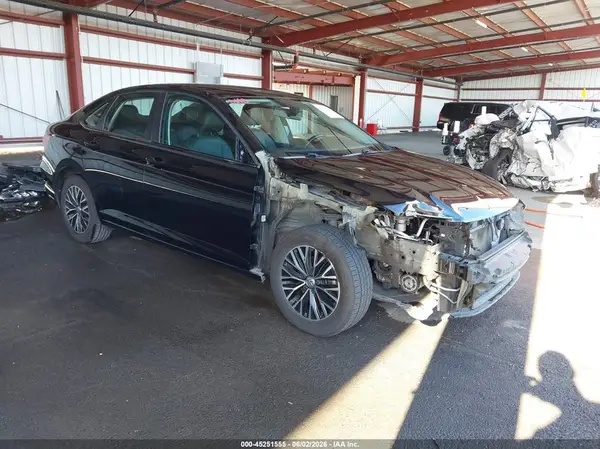 3VWC57BU1KM121592 2019 VOLKSWAGEN JETTA - Image 1