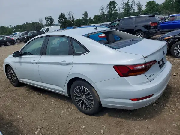 3VWC57BU1KM121723 2019 VOLKSWAGEN JETTA - Image 2