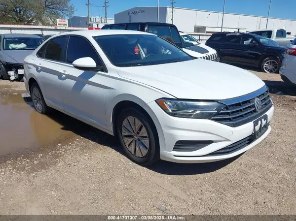3VWC57BU1KM126095 2019 VOLKSWAGEN JETTA - Image 1