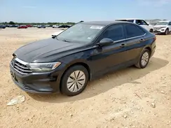 3VWC57BU1KM141972 2019 VOLKSWAGEN JETTA