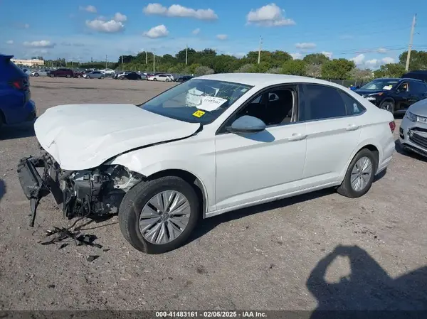 3VWC57BU1KM153149 2019 VOLKSWAGEN JETTA - Image 2