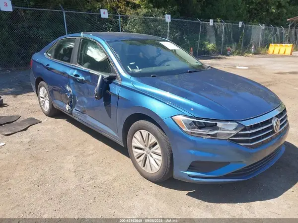 3VWC57BU1KM194719 2019 VOLKSWAGEN JETTA - Image 1