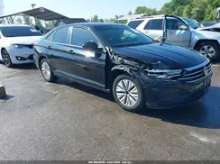3VWC57BU1KM224043 2019 VOLKSWAGEN JETTA