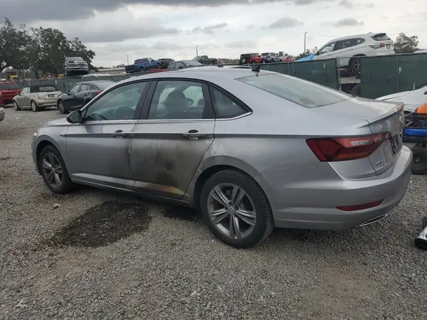3VWC57BU1KM261402 2019 VOLKSWAGEN JETTA - Image 2