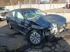 3VWC57BU2KM011988 2019 VOLKSWAGEN JETTA