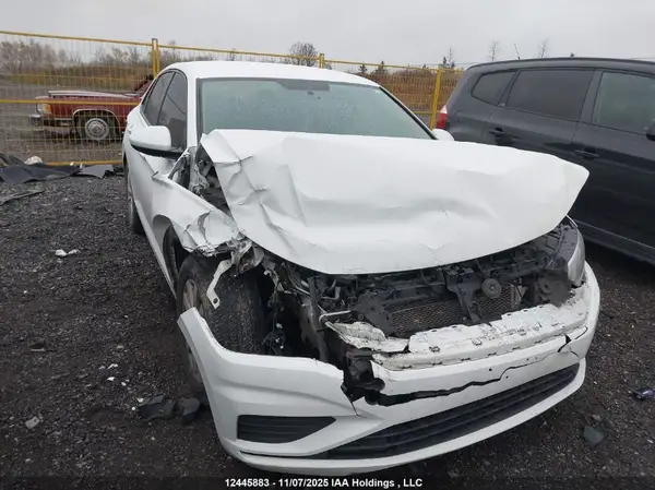 3VWC57BU2KM019587 2019 VOLKSWAGEN JETTA - Image 1