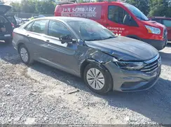 3VWC57BU2KM048975 2019 VOLKSWAGEN JETTA