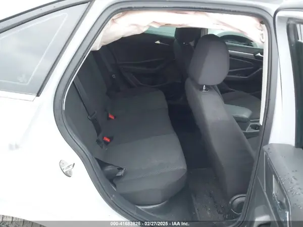 3VWC57BU2KM067364 2019 VOLKSWAGEN JETTA - Image 8