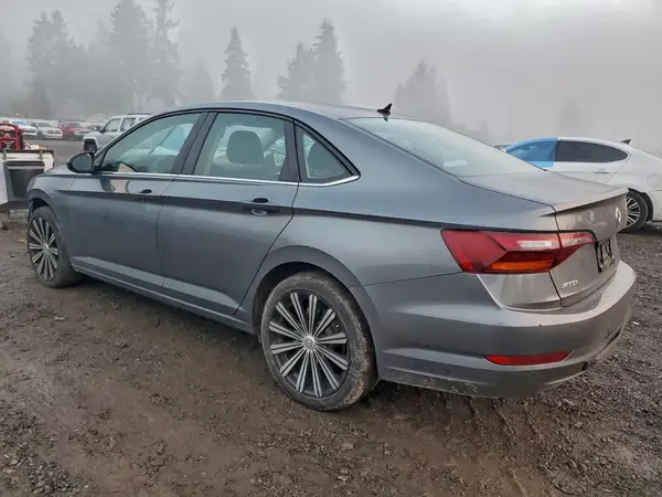 3VWC57BU2KM070961 2019 VOLKSWAGEN JETTA - Image 2