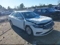3VWC57BU2KM081619 2019 VOLKSWAGEN JETTA