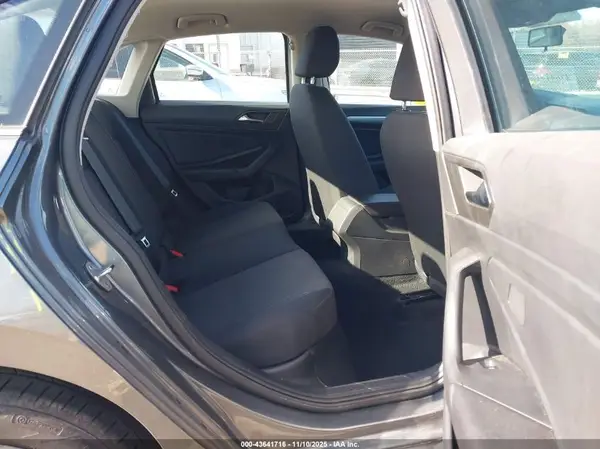 3VWC57BU2KM082558 2019 VOLKSWAGEN JETTA - Image 8