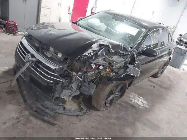 3VWC57BU2KM124050 2019 VOLKSWAGEN JETTA - Image 2