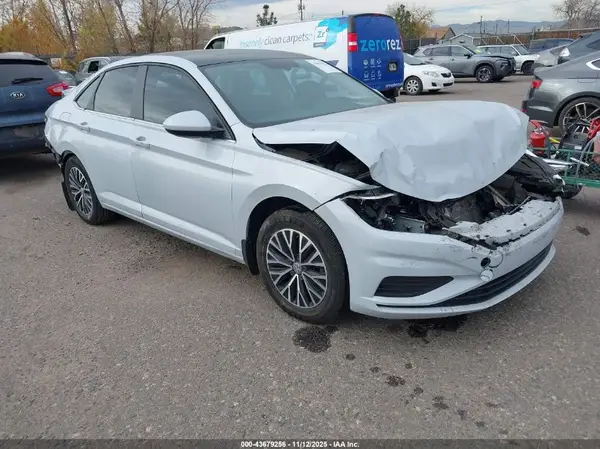 3VWC57BU2KM125196 2019 VOLKSWAGEN JETTA - Image 1