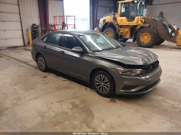 3VWC57BU2KM132276 2019 VOLKSWAGEN JETTA - Image 1