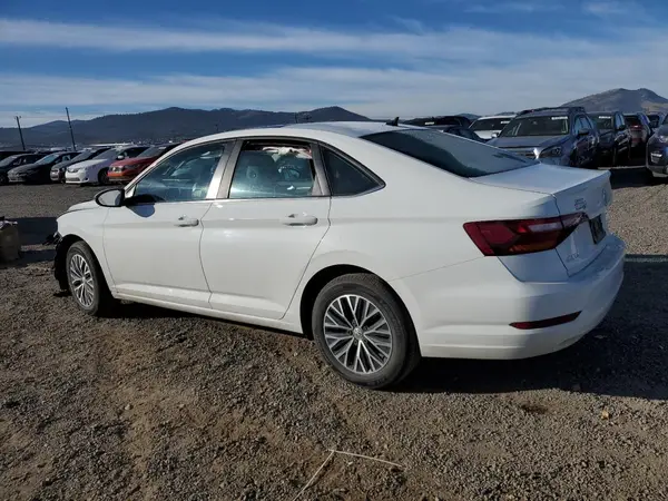 3VWC57BU2KM152267 2019 VOLKSWAGEN JETTA - Image 2