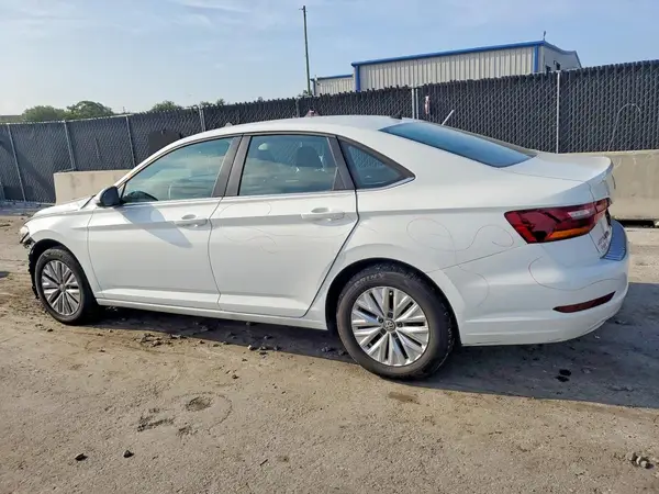 3VWC57BU2KM170140 2019 VOLKSWAGEN JETTA - Image 2