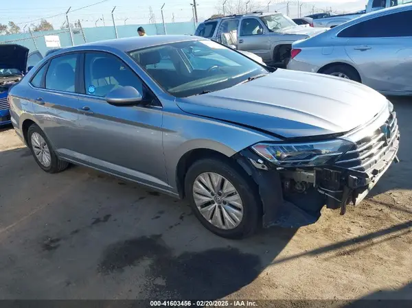 3VWC57BU2KM193823 2019 VOLKSWAGEN JETTA - Image 1