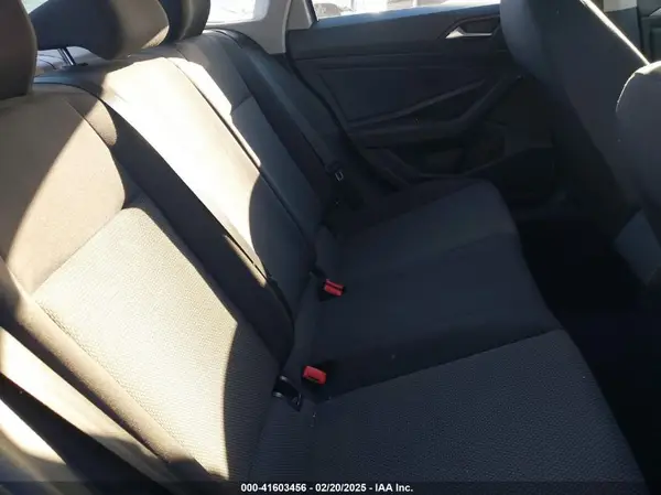 3VWC57BU2KM193823 2019 VOLKSWAGEN JETTA - Image 8